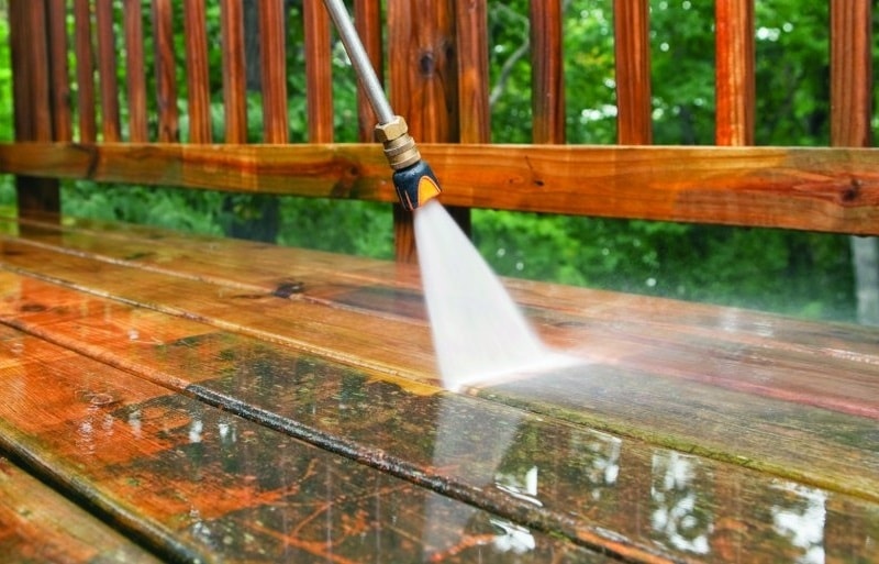 power-washing-wooden-deck-1